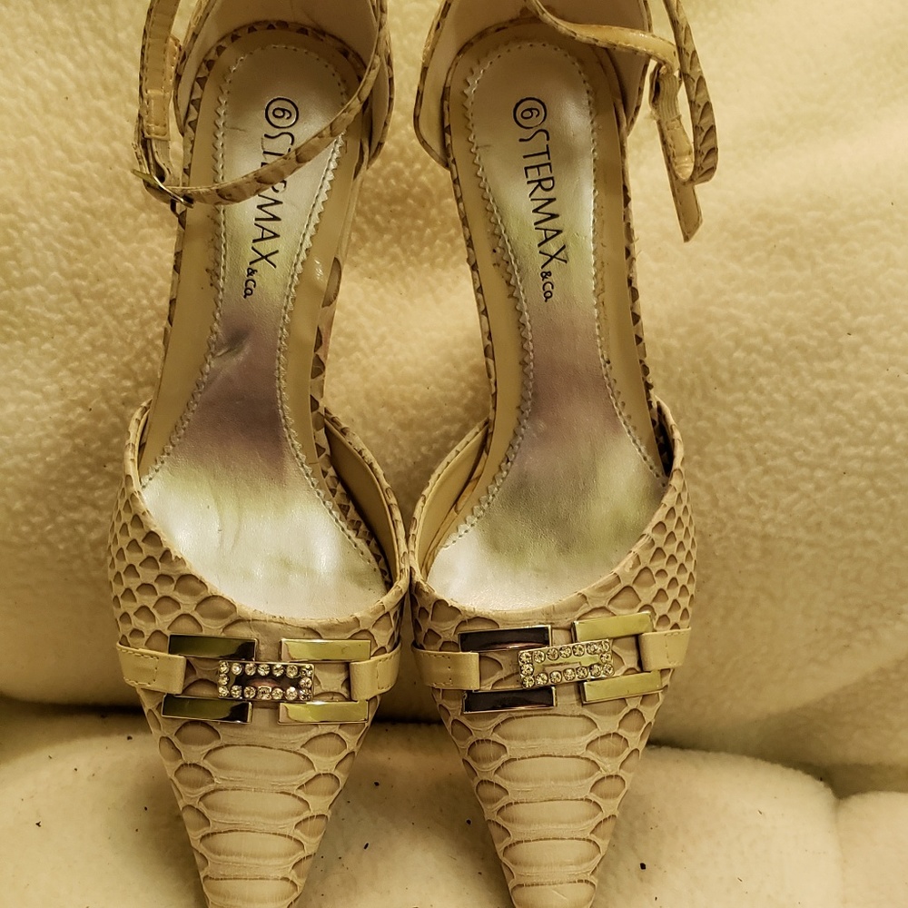 Stermax and Co pointed Croc heels.. Size6